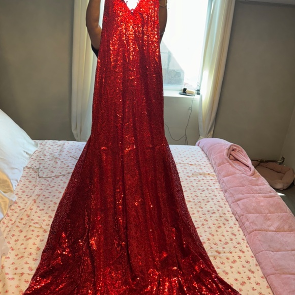 Red sparkly prom dress - Picture 6 of 7